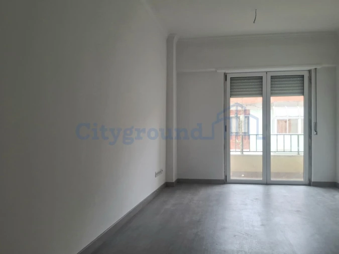 Apartamento T1 para Venda em Cacém e São Marcos Foto 5