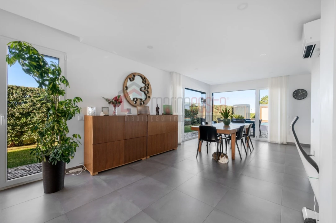 Moradia T3 para Venda em Atouguia da Baleia Foto 18