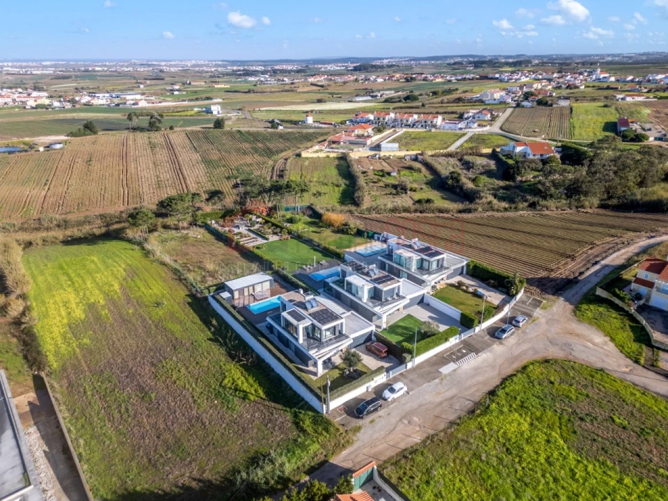 Moradia T3 para Venda em Atouguia da Baleia Foto 42