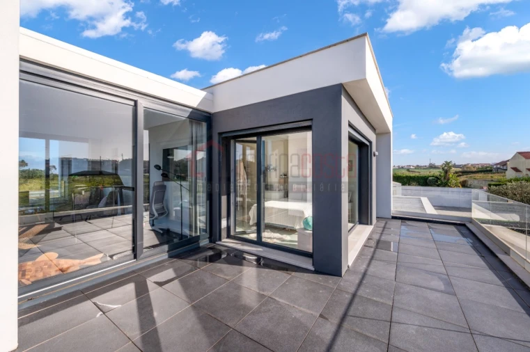 Moradia T3 para Venda em Atouguia da Baleia Foto 34