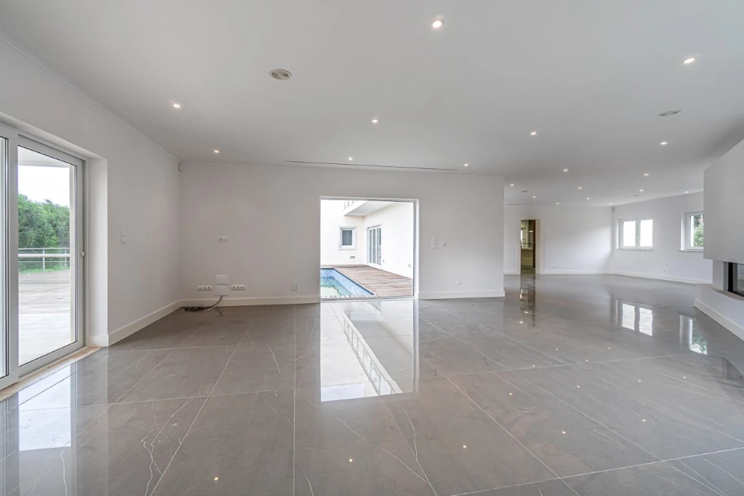 Moradia T4 para Venda em Queluz e Belas Foto 2