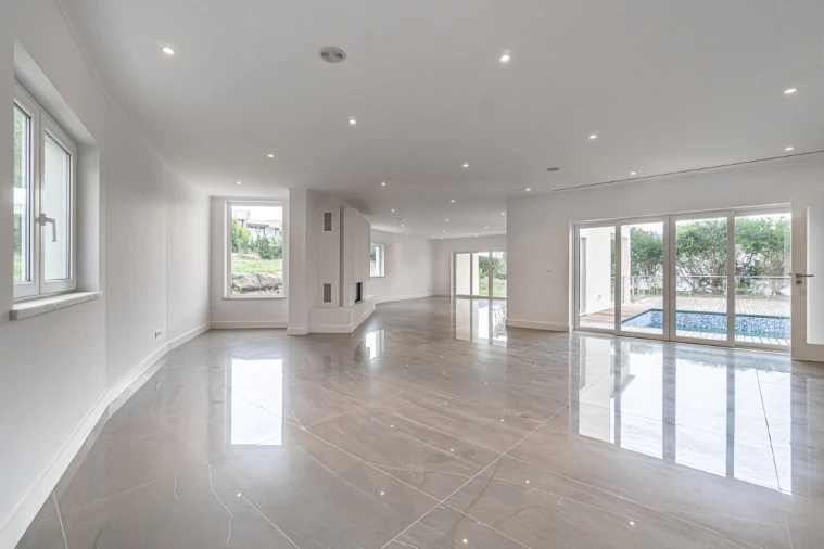 Moradia T4 para Venda em Queluz e Belas Foto 4