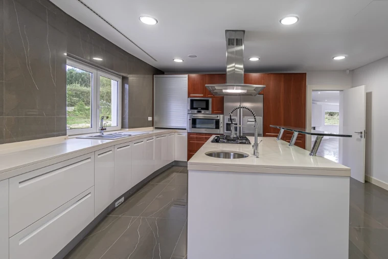 Moradia T4 para Venda em Queluz e Belas Foto 9