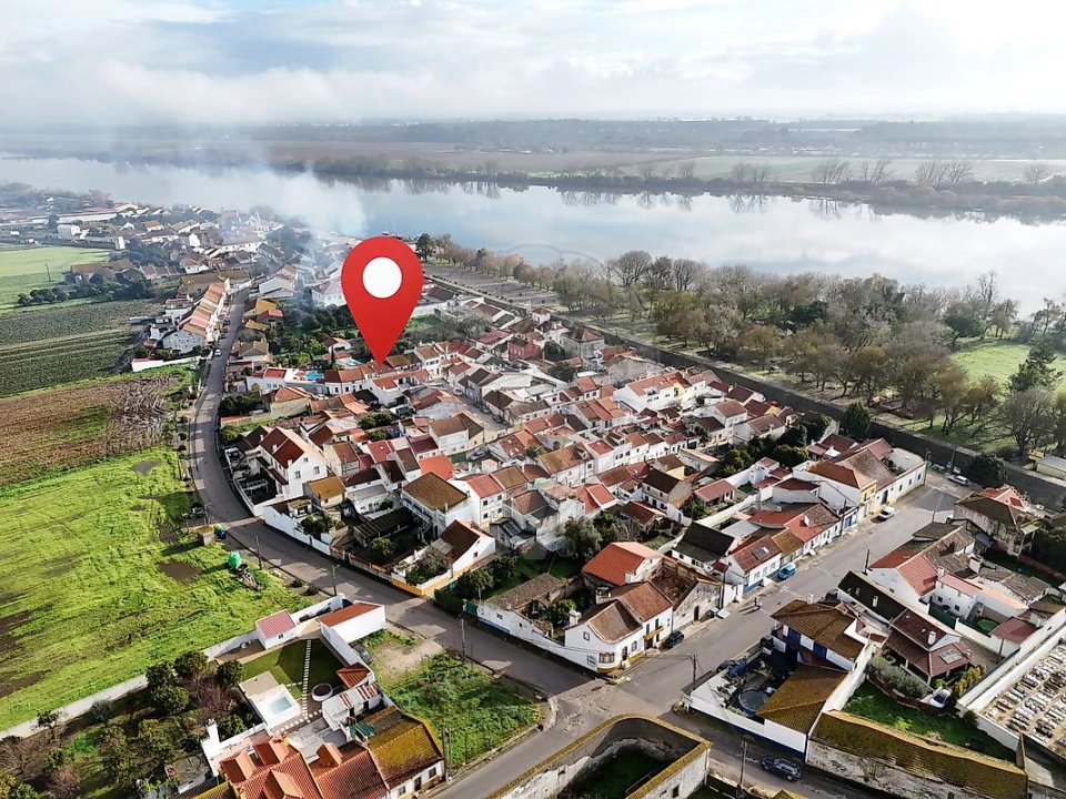 Moradia T3 para Venda em Valada Foto 3