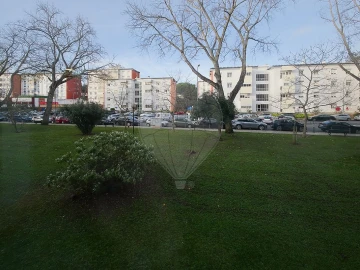 Apartamento T2 para Venda em Oeiras e São Julião da Barra, Paço de Arcos e Caxias