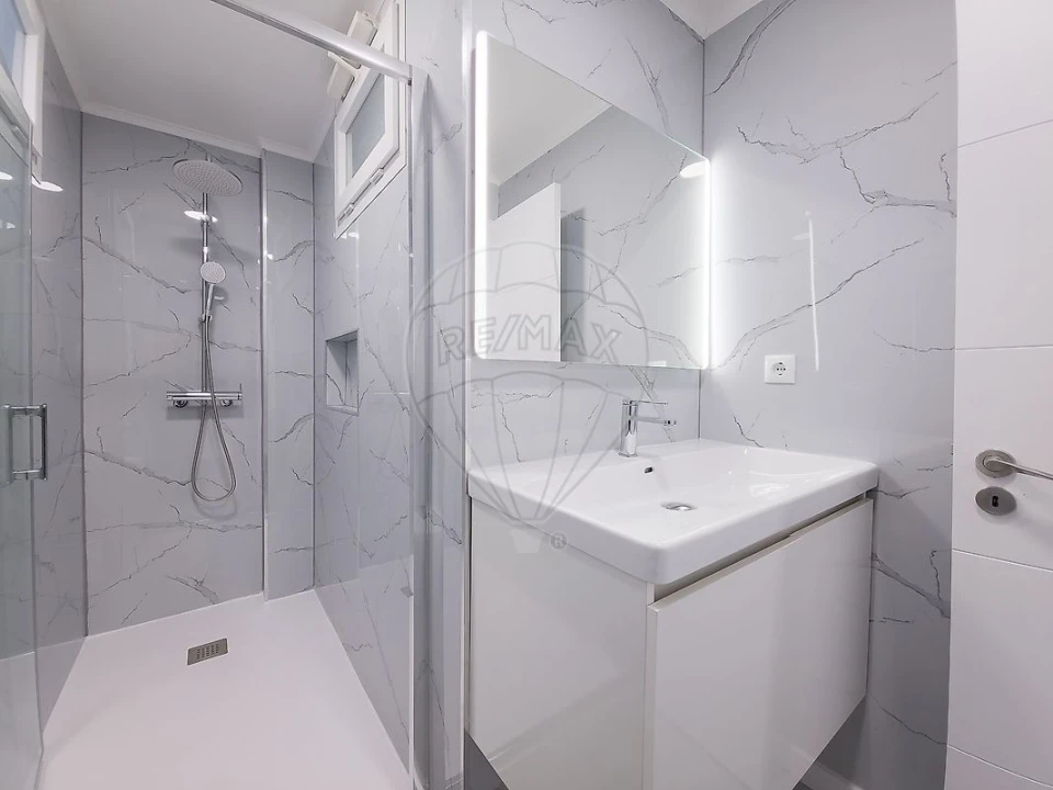 Apartamento T2 para Venda em Oeiras e São Julião da Barra, Paço de Arcos e Caxias Foto 13