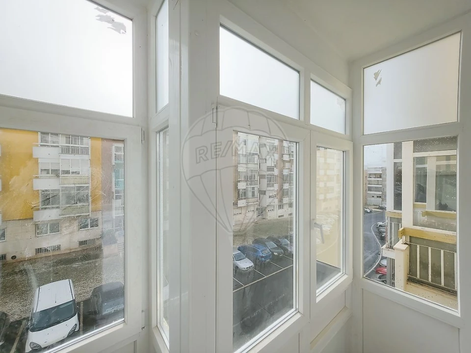 Apartamento T2 para Venda em Oeiras e São Julião da Barra, Paço de Arcos e Caxias Foto 8