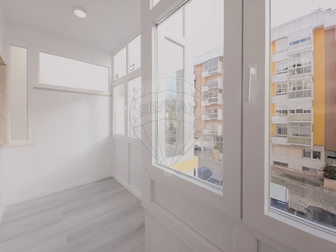 Apartamento T2 para Venda em Oeiras e São Julião da Barra, Paço de Arcos e Caxias Foto 18