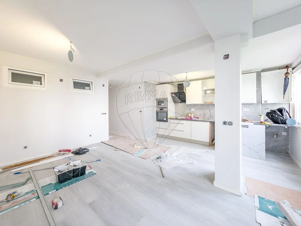 Apartamento T2 para Venda em Oeiras e São Julião da Barra, Paço de Arcos e Caxias Foto 2