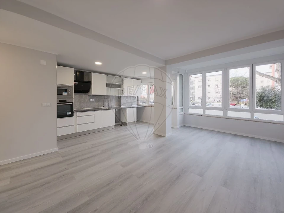 Apartamento T2 para Venda em Oeiras e São Julião da Barra, Paço de Arcos e Caxias Foto 2