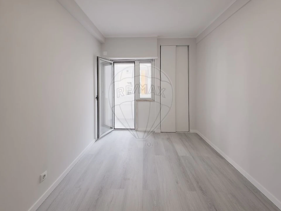 Apartamento T2 para Venda em Oeiras e São Julião da Barra, Paço de Arcos e Caxias Foto 16