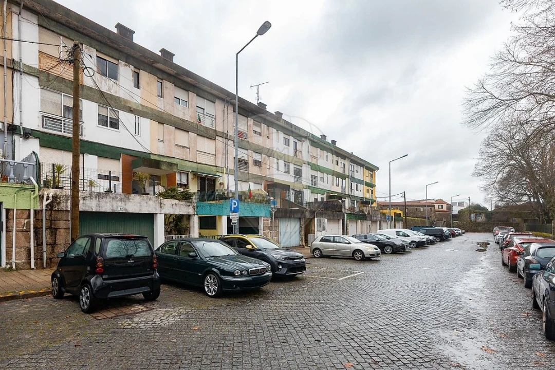 Garagem para Arrendamento em Campanhã Foto 4