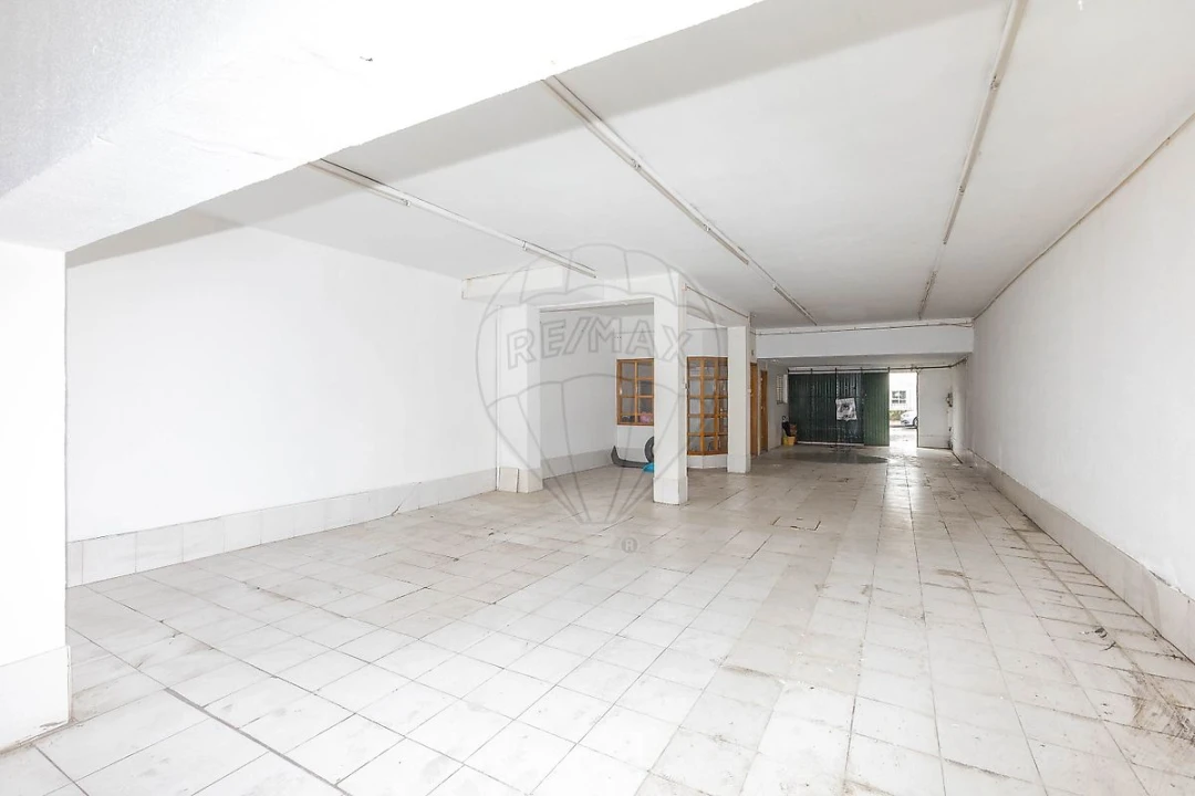 Garagem para Arrendamento em Campanhã Foto 10