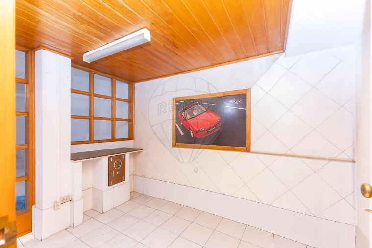 Garagem para Arrendamento em Campanhã Foto 12