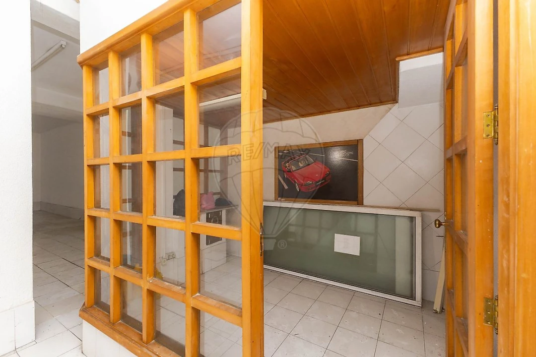 Garagem para Arrendamento em Campanhã Foto 11