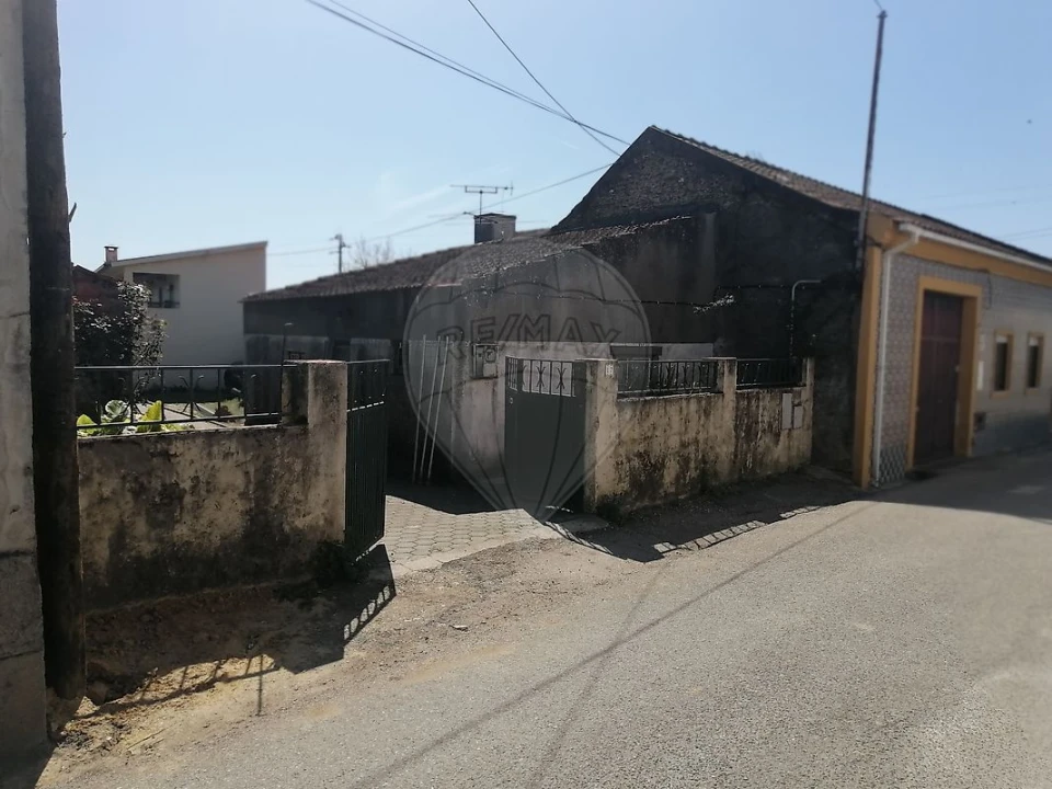 Moradia T2 para Venda em Canelas e Fermelã Foto 1