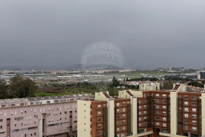 Apartamento T4 para Arrendamento em Marvila