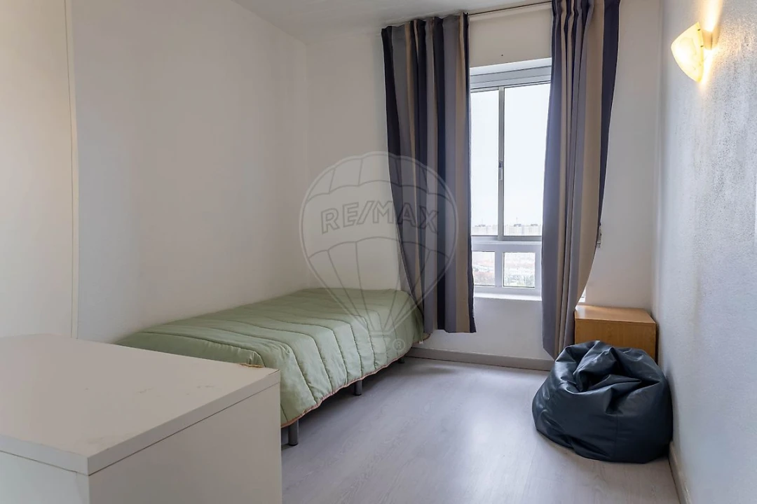 Apartamento T4 para Arrendamento em Marvila Foto 8