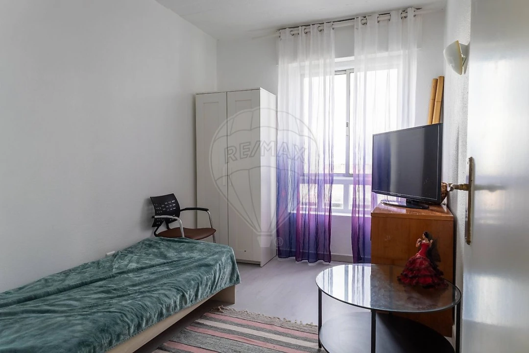 Apartamento T4 para Arrendamento em Marvila Foto 7