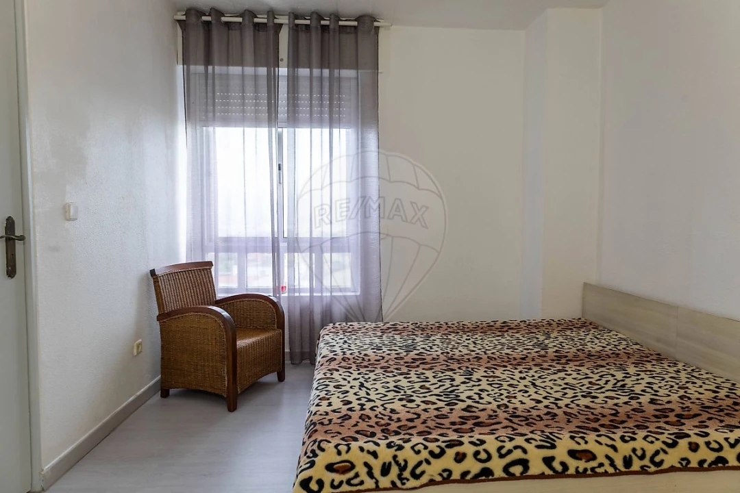 Apartamento T4 para Arrendamento em Marvila Foto 11