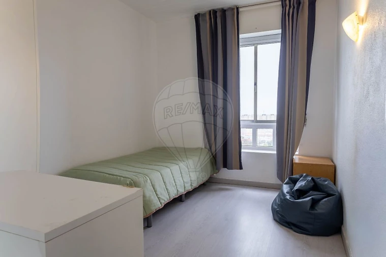 Apartamento T4 para Arrendamento em Marvila Foto 8