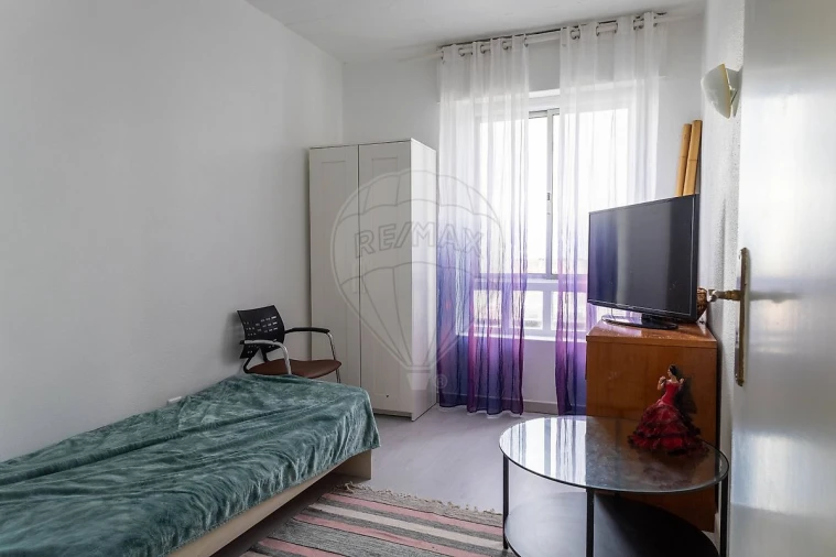 Apartamento T4 para Arrendamento em Marvila Foto 7