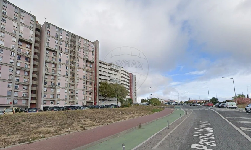 Apartamento T4 para Arrendamento em Marvila Foto 12