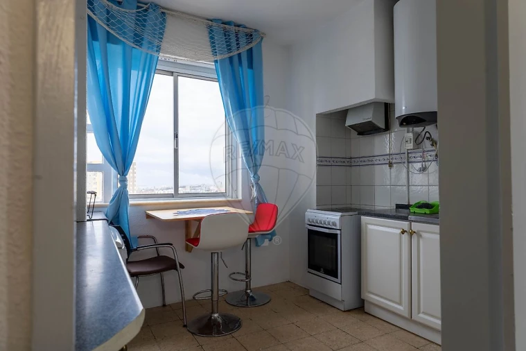 Apartamento T4 para Arrendamento em Marvila Foto 5