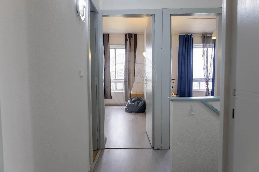 Apartamento T4 para Arrendamento em Marvila Foto 9
