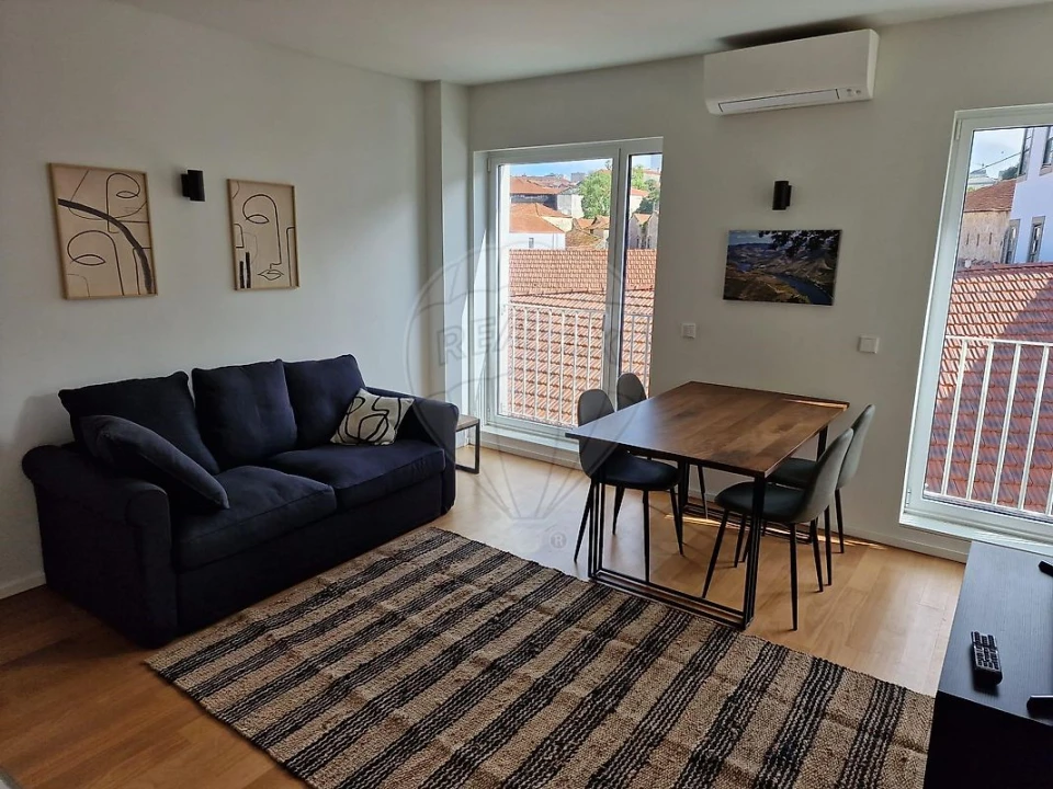 Apartamento T1 para Arrendamento em Santa Marinha e São Pedro da Afurada Foto 1