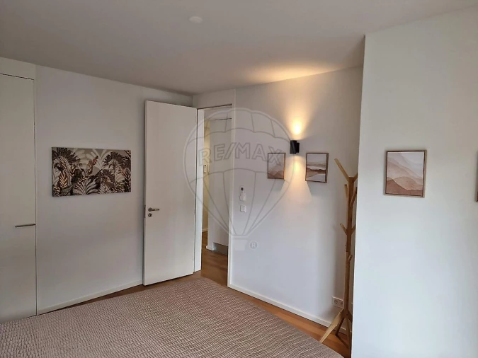 Apartamento T1 para Arrendamento em Santa Marinha e São Pedro da Afurada Foto 4