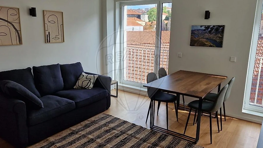 Apartamento T1 para Arrendamento em Santa Marinha e São Pedro da Afurada