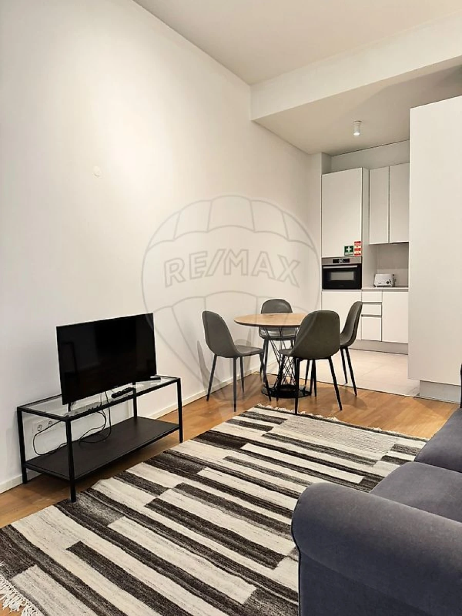 Apartamento T1 para Arrendamento em Santa Marinha e São Pedro da Afurada