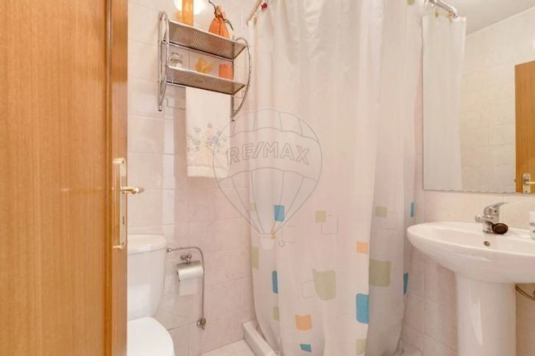 Apartamento T2 para Arrendamento em São Felix da Marinha Foto 9