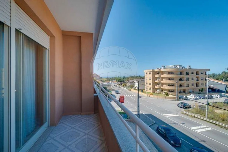 Apartamento T2 para Arrendamento em São Felix da Marinha Foto 13