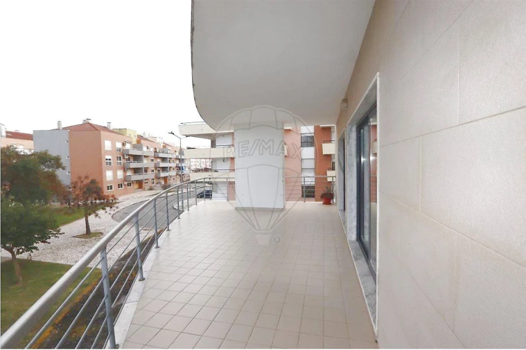 Apartamento T4 para Venda em Pinhal Novo Foto 13