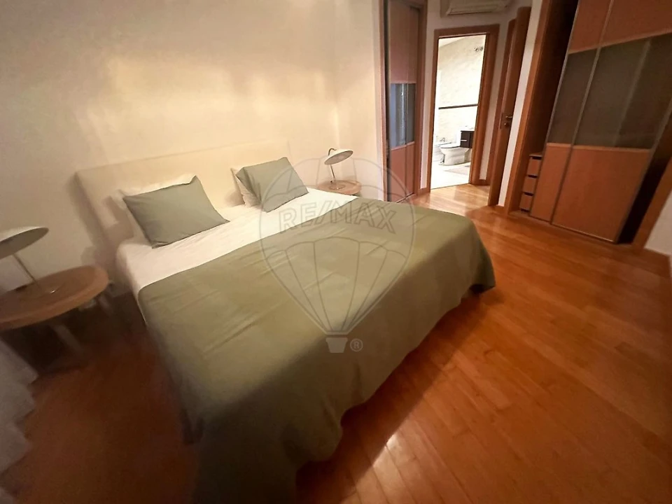 Apartamento T3 para Arrendamento em Odivelas Foto 8