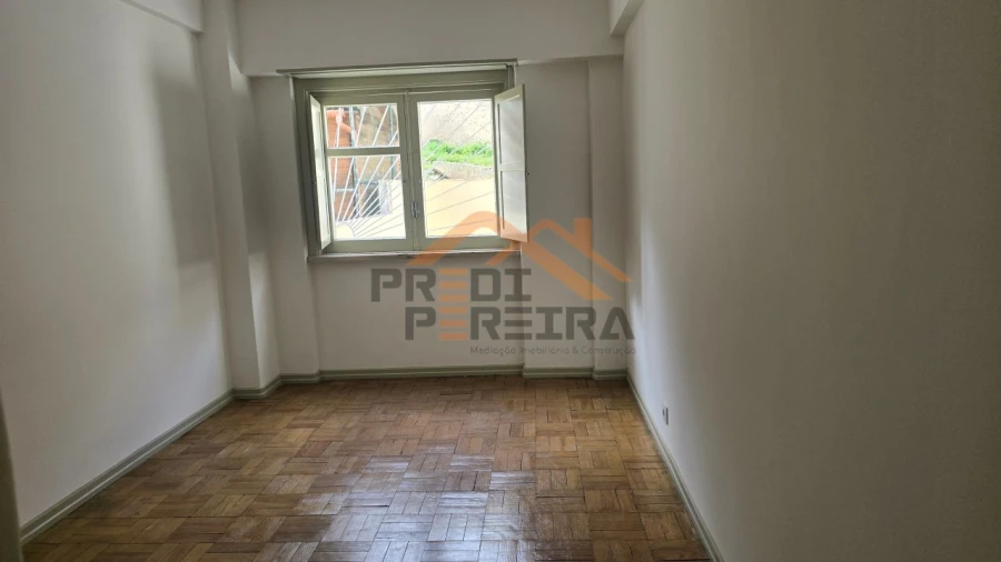 Apartamento T3 para Arrendamento em Odivelas Foto 21
