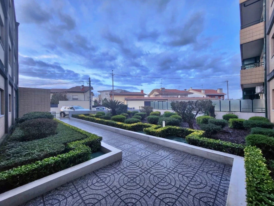 Apartamento T2 para Venda em Folgosa Foto 11