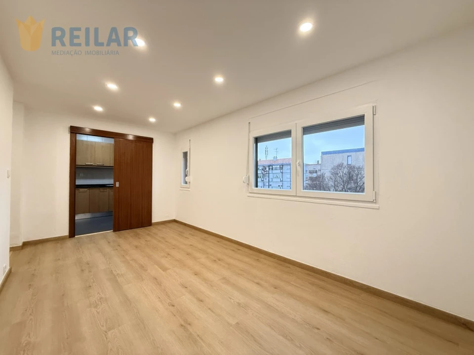 Apartamento T3 para Venda em Olivais Foto 2