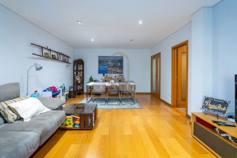 Apartamento T2 para Venda em Gulpilhares e Valadares Foto 3