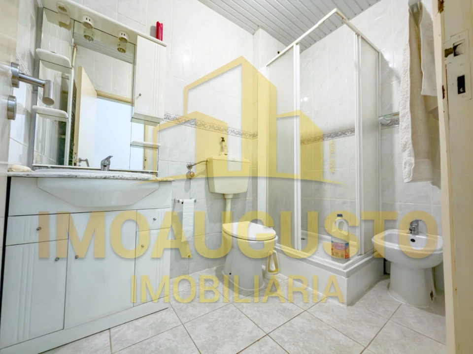 Apartamento T2 para Venda em Guarda Foto 6