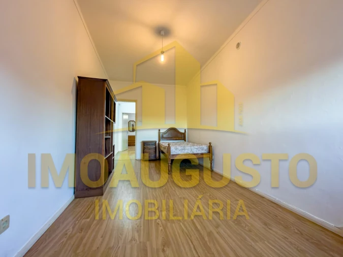 Apartamento T2 para Venda em Guarda Foto 11