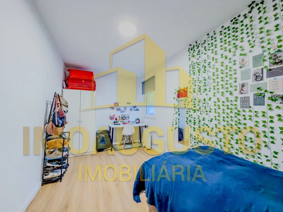 Apartamento T4 para Venda em Guarda Foto 7