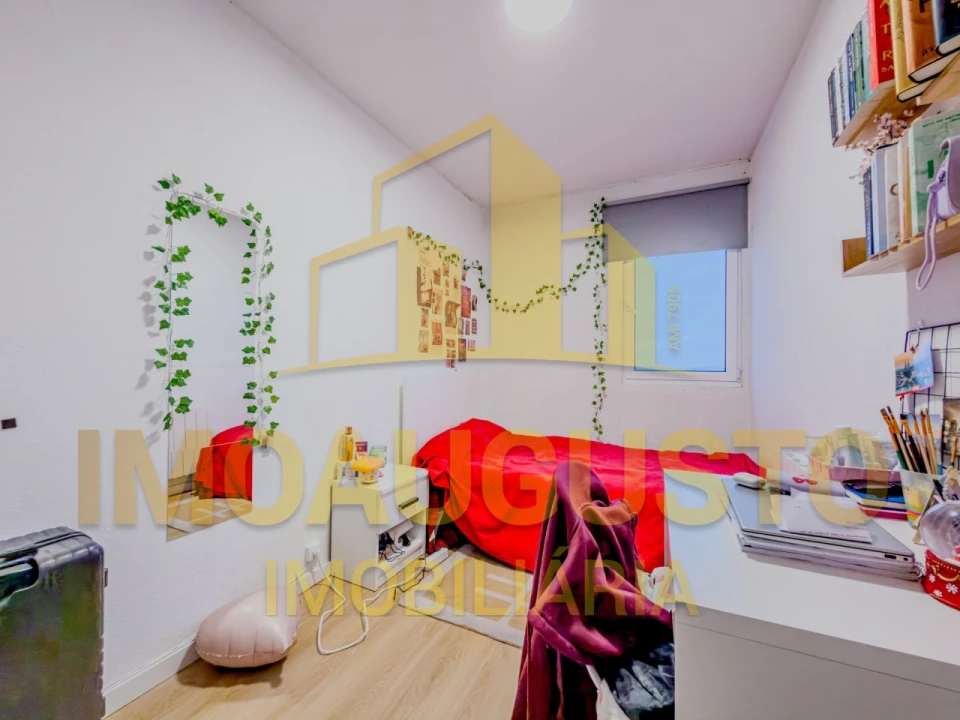 Apartamento T4 para Venda em Guarda Foto 11