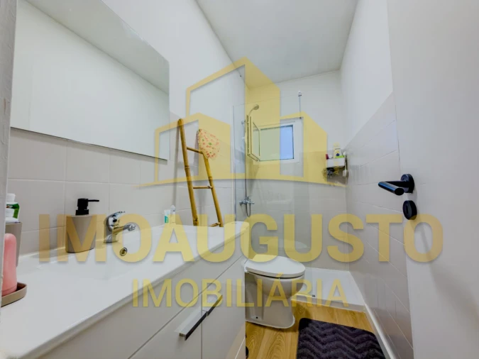 Apartamento T4 para Venda em Guarda Foto 8