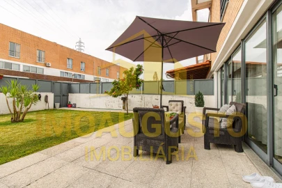 Moradia T4 para Venda em Seia, São Romão e Lapa dos Dinheiros