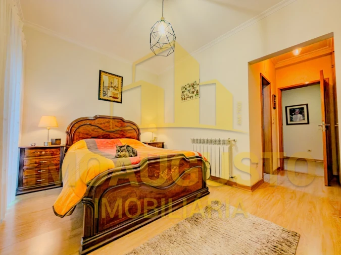 Moradia T4 para Venda em Seia, São Romão e Lapa dos Dinheiros Foto 10