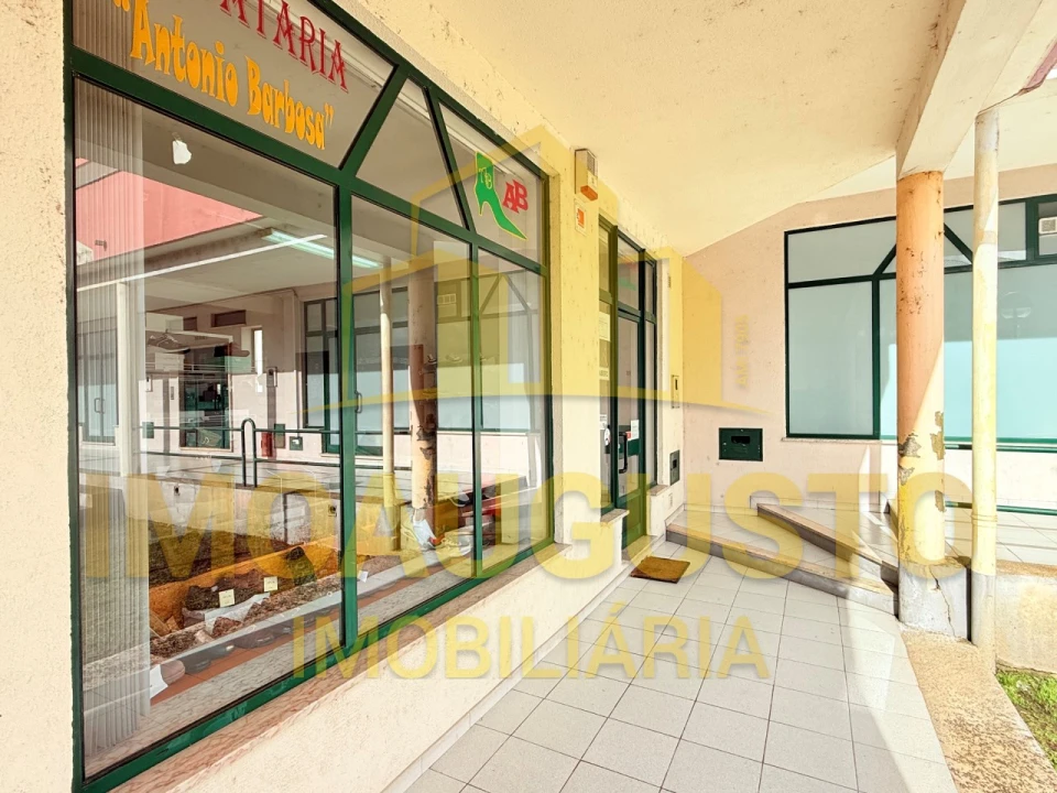 Loja para Venda em Guarda Foto 2