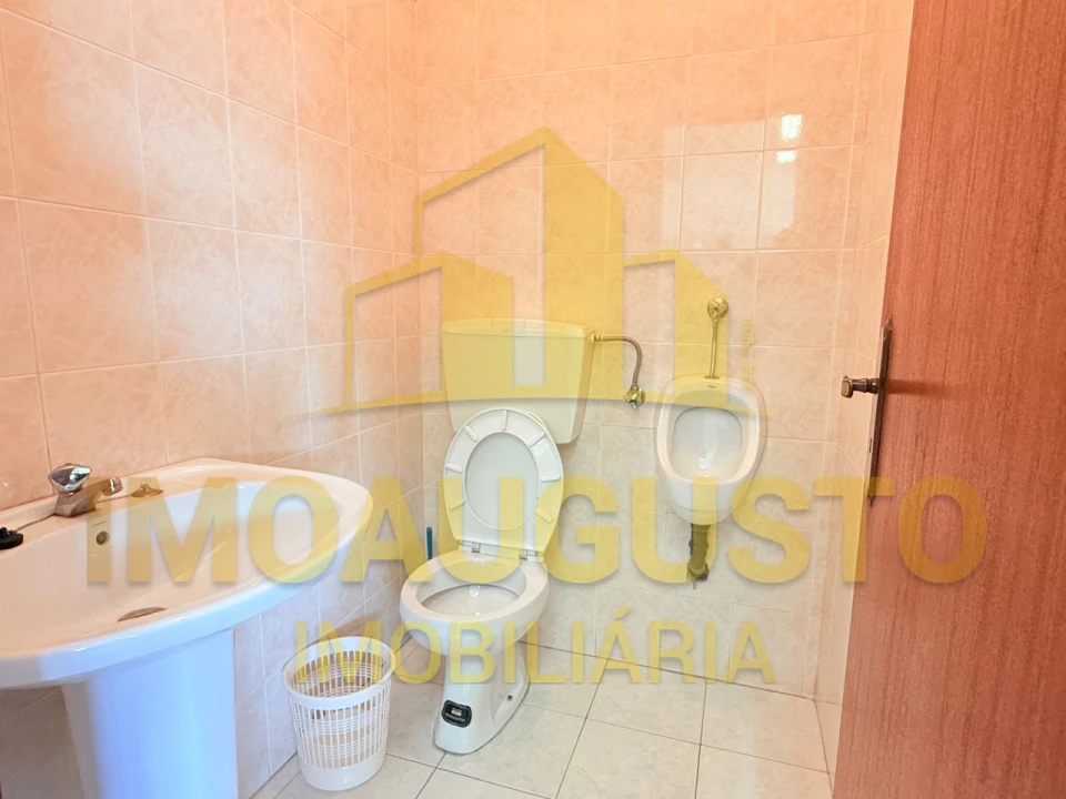 Loja para Venda em Guarda Foto 13